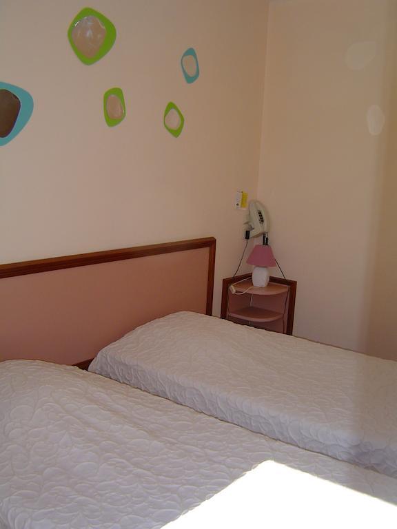 Le Magiot Hotell Montliot-et-Courcelles Rom bilde