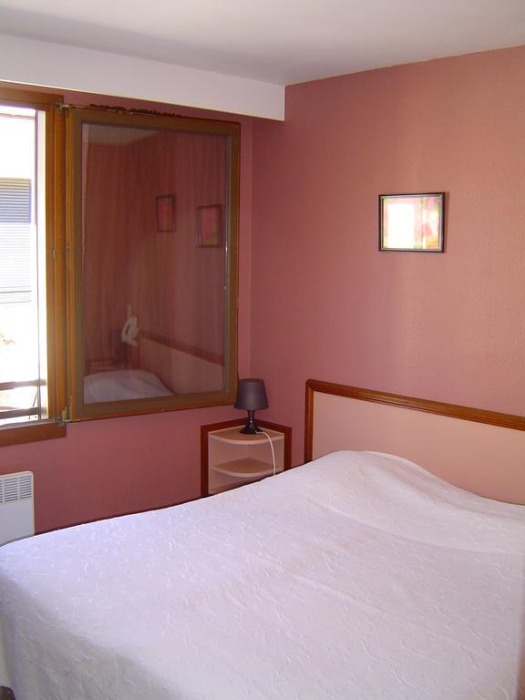 Le Magiot Hotell Montliot-et-Courcelles Eksteriør bilde