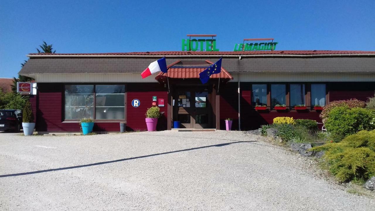 Le Magiot Hotell Montliot-et-Courcelles Eksteriør bilde